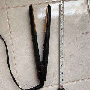 GHD straightener